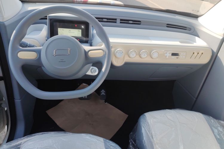 奔腾小马 2026款 222km 萌趣马中控内饰18