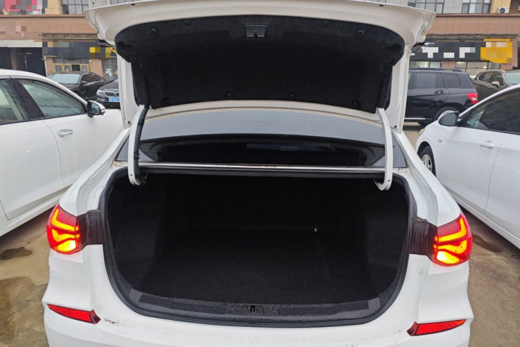 雪佛兰 科鲁泽 2022款 320 自动悦享版局部细节23