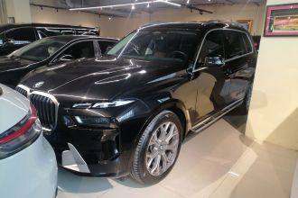 宝马X7 2023款 xDrive40i 领先型豪华套装