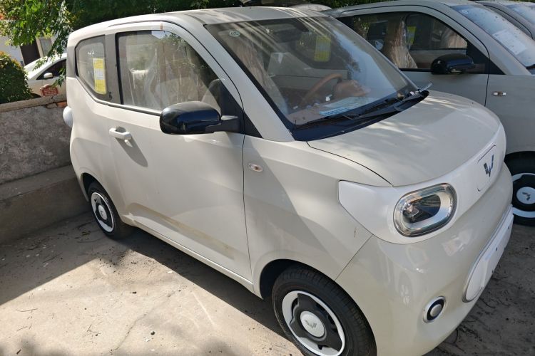 五菱汽车 宏光MINIEV 2024款 第三代 215km 青春版车身外观3