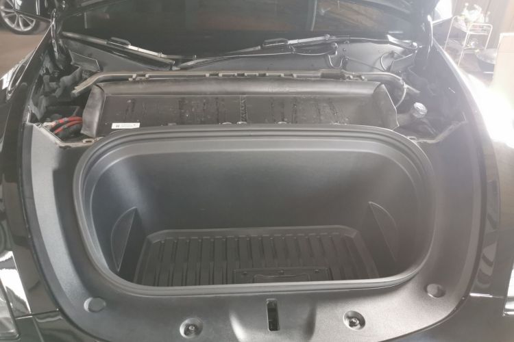 特斯拉 Model Y 2022款 长续航全轮驱动版局部细节24