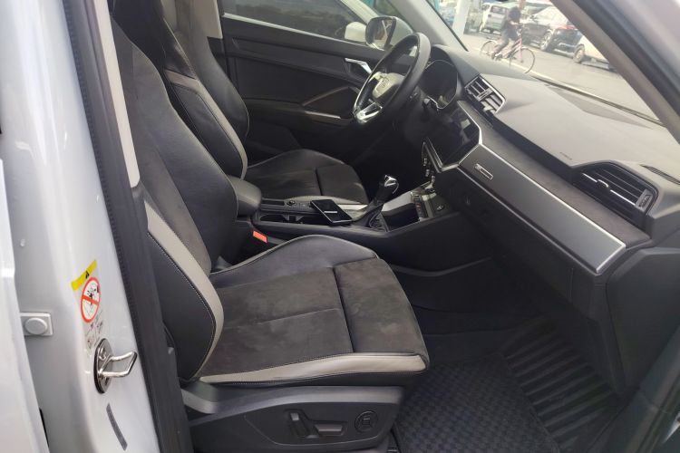 奥迪Q3 2021款 35 TFSI 时尚动感型局部细节41