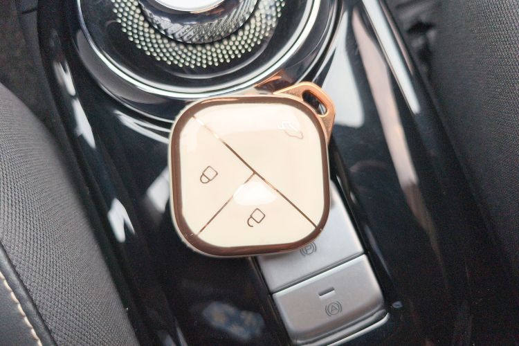 五菱汽车 五菱缤果 2023款 410km 灵犀尊享款中控内饰7001