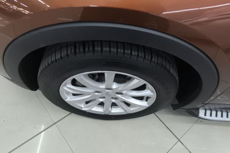 凯迪拉克XT4 2018款 28T 两驱技术型车身外观35