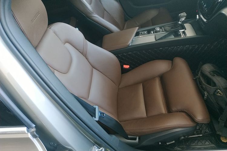 沃尔沃V60 2020款 T5 智远豪华版局部细节41