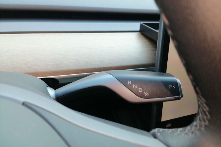 特斯拉 Model Y 2022款 后轮驱动版中控内饰18