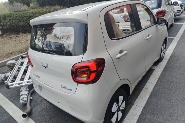 五菱汽车 宏光MINIEV 2025款 四门版 进阶款车身外观7