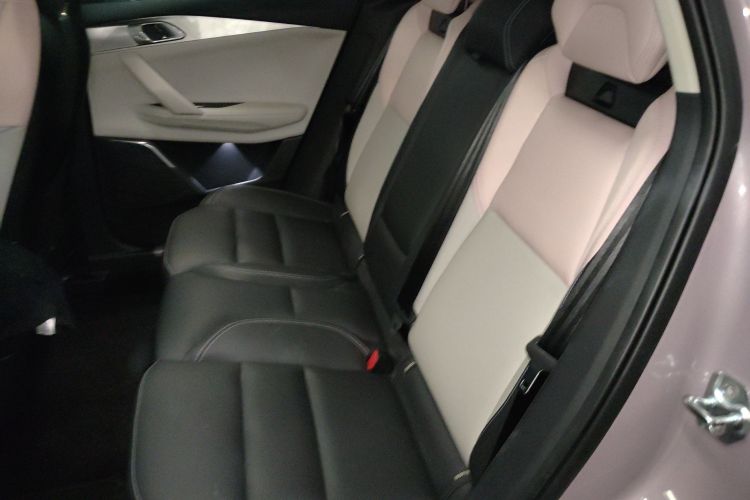 领克06 2021款 1.5T Shero粉色特别版中控内饰21