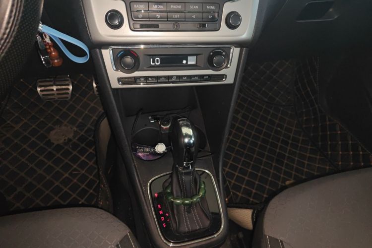 大众 2014款 1.6L Cross Polo 自动中控内饰18