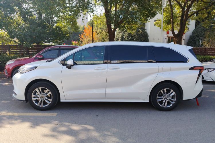 丰田 赛那SIENNA 2024款 2.5L混动 舒适版车身外观6003