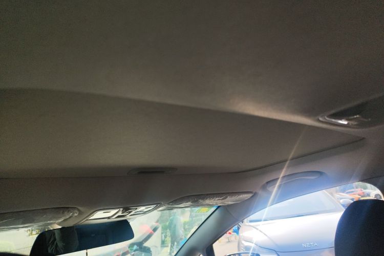 起亚K3 2017款  1.6L 自动15周年特别版GLS中控内饰22