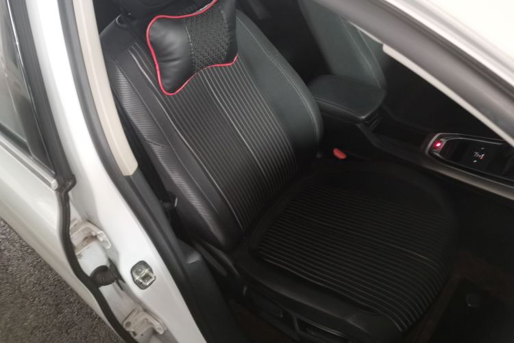 标致408 2018款 改款 350THP 自动豪华版局部细节41