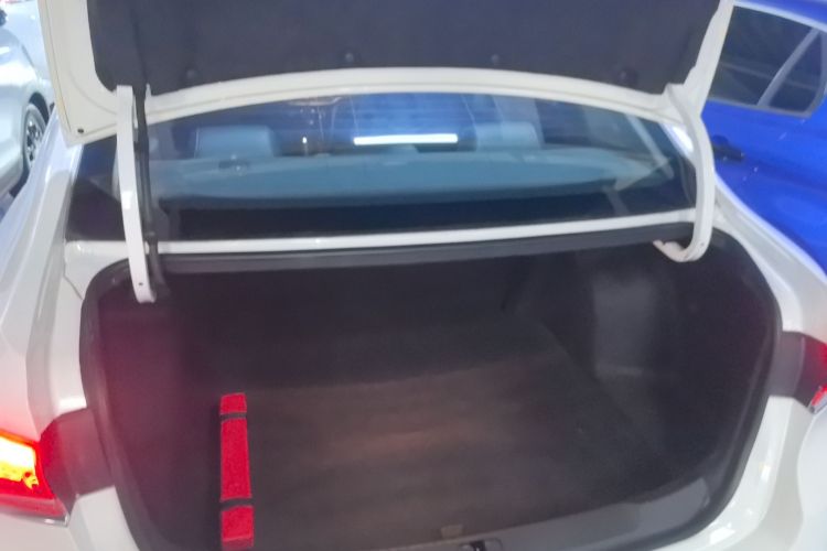 别克 英朗 2021款 改款 典范 1.5L 自动精英型机舱底盘23