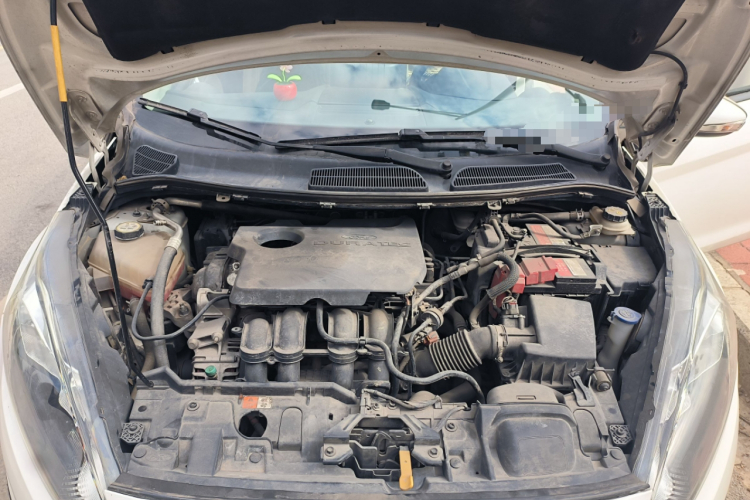 福特 嘉年华 2013款 三厢 1.5L 自动时尚型局部细节24