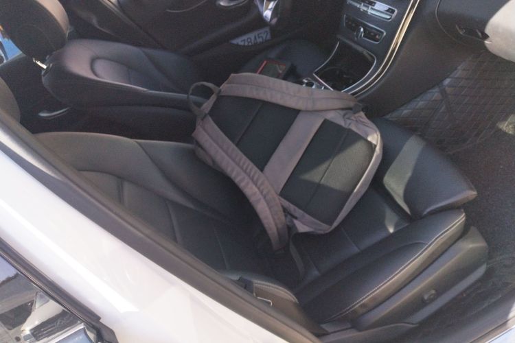 奔驰C级(进口) 2018款 C 200 旅行轿车局部细节41