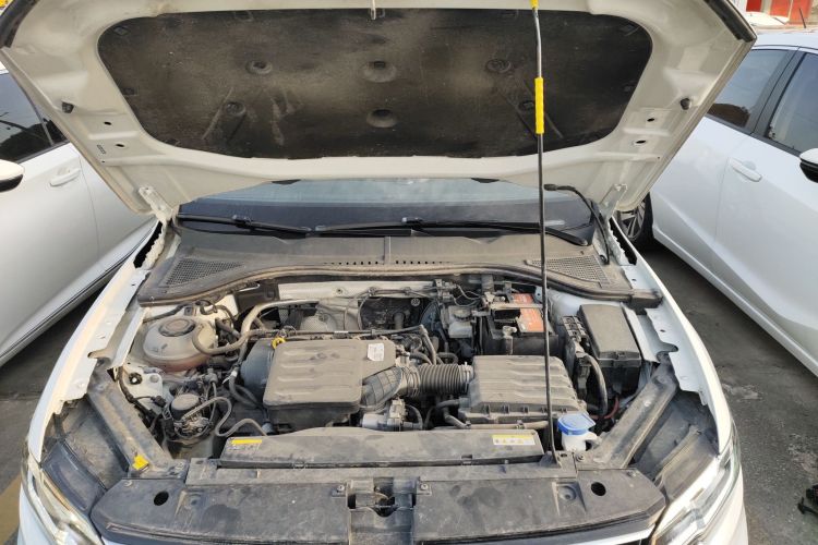 大众 宝来 2021款 1.5L 自动时尚智联版机舱底盘24