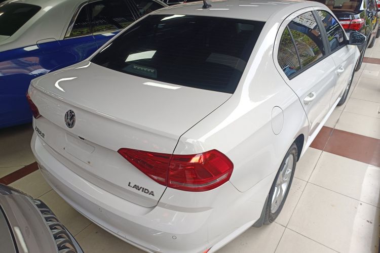 大众 朗逸 2017款 1.6L 自动风尚版车身外观7