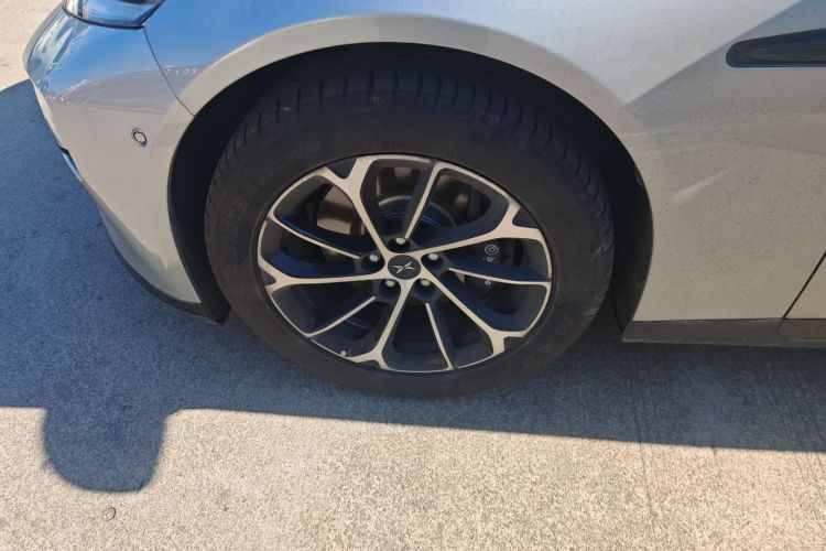 小鹏P7 2022款 480E车身外观6007