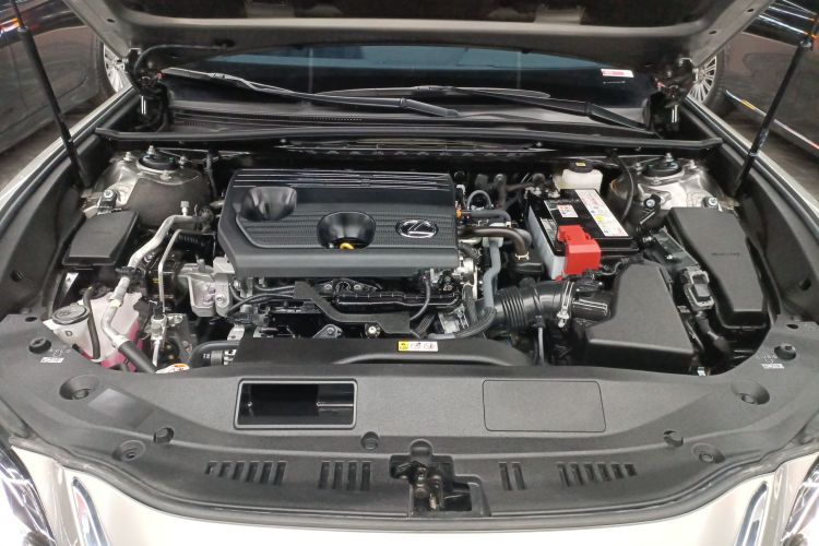 雷克萨斯ES 2023款 200 卓越版机舱底盘24