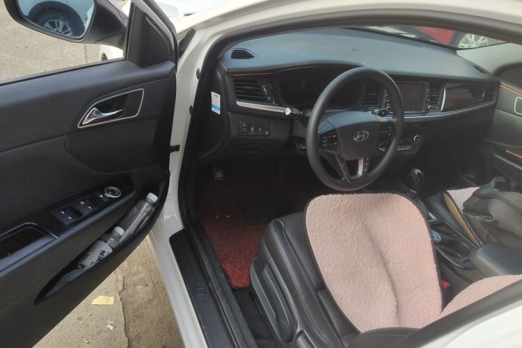 现代 名图 2017款 1.8L 自动智能型GLS 国V中控内饰7003