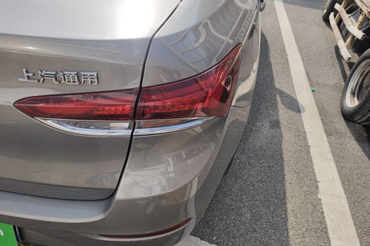 别克 英朗 2019款 18T 自动互联精英型 国V车身外观9