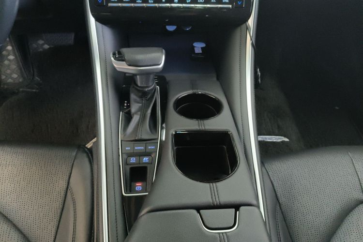 丰田 亚洲龙 2023款 双擎 2.5L 进取版中控内饰18