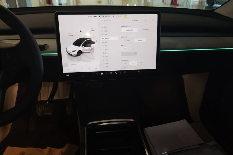 特斯拉 Model Y 2024款 后轮驱动版中控内饰16