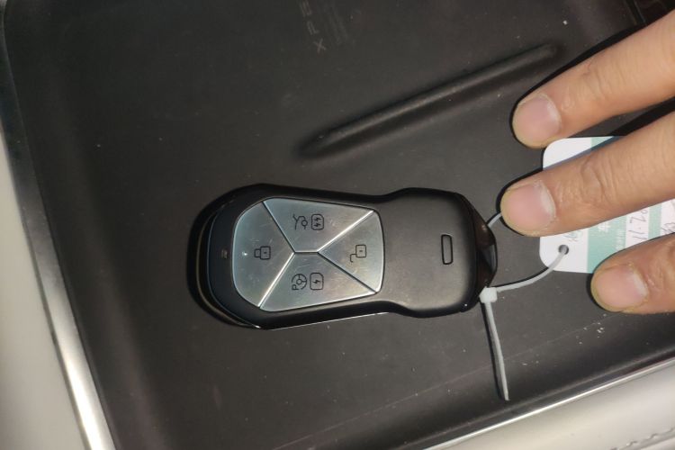 小鹏P7 2023款 P7i 702 Max中控内饰11