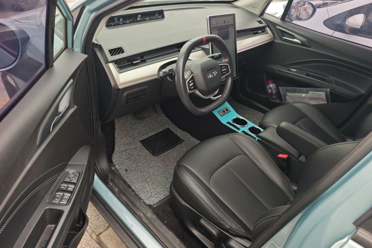 哪吒汽车 哪吒V 2022款 潮 400 Lite中控内饰20