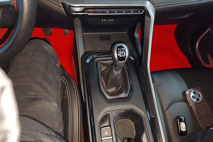 吉利汽车 远景X6 2021款 PRO 1.4T 手动尊贵型中控内饰18
