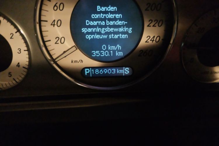 奔驰CLK级 2006款 CLK 200K 双门轿跑车中控内饰15