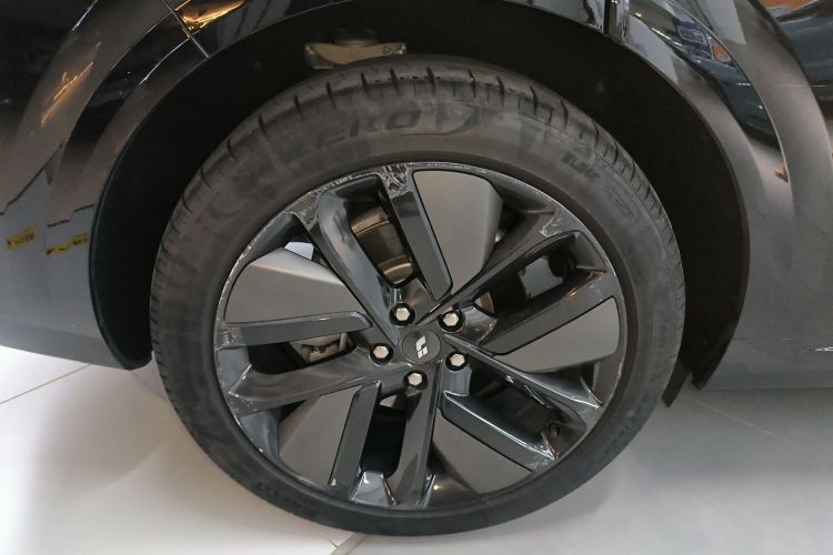 理想汽车 理想L6 2024款 Max车身外观6001