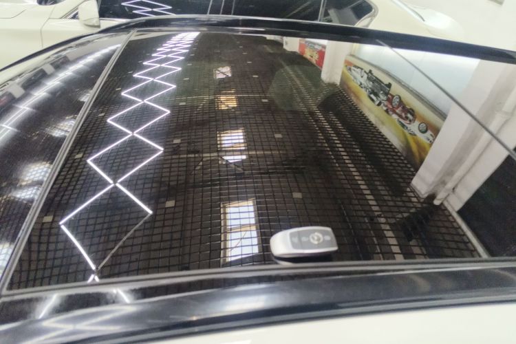 奔驰C级(进口) 2019款 C 260 旅行轿车局部细节57