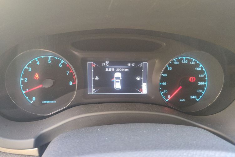 比亚迪 宋 2017款 盖世升级版 1.5TI 手动精英型中控内饰15