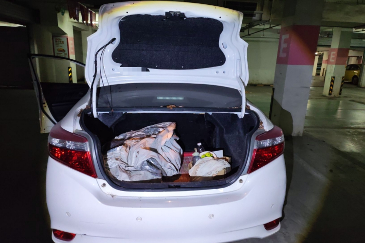 丰田 威驰 2016款 1.5L 手动智臻星耀版中控内饰23