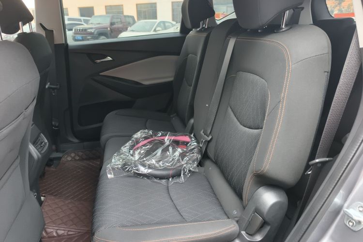 雪佛兰 沃兰多 2020款 轻混 530T 自动劲享版（5+2款）中控内饰21