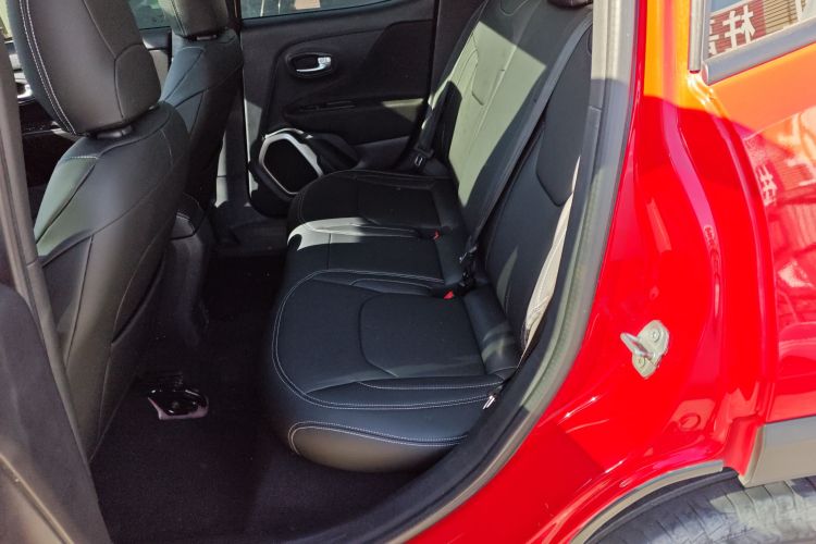 Jeep 自由侠 2016款 1.4T 自动劲能版中控内饰21