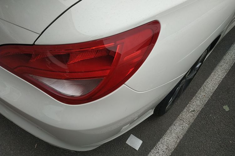 奔驰CLA 2016款 CLA 200 动感型车身外观9