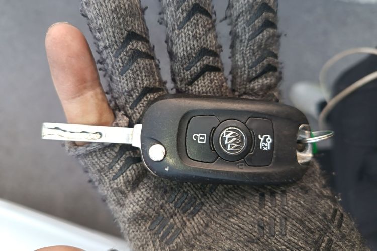 别克 凯越 2018款 15N 手动精英型中控内饰11