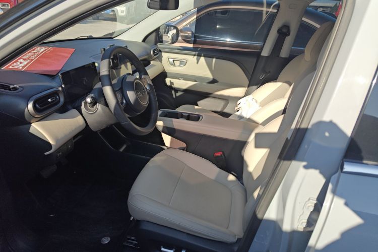 五菱汽车 五菱缤果PLUS 2024款 330km 五座版中控内饰19