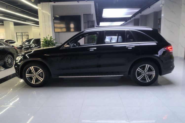奔驰GLC 2020款 GLC 260 L 4MATIC 豪华型车身外观4