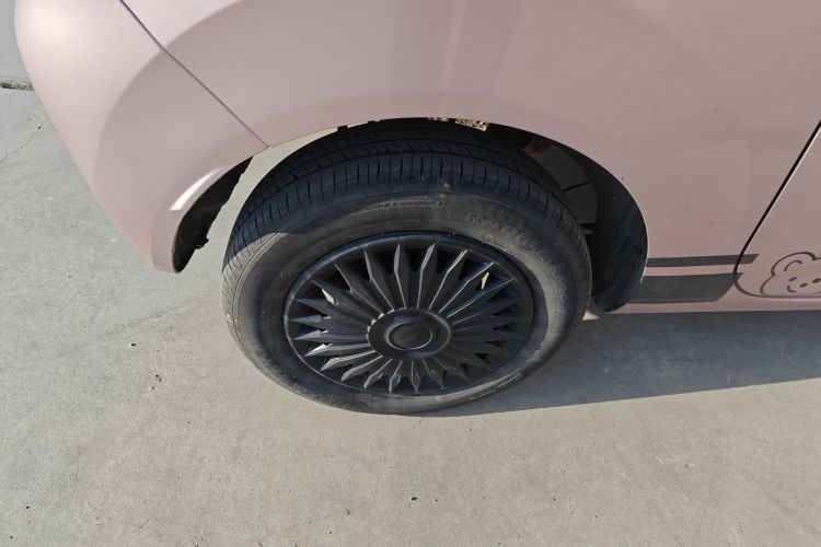 吉利银河 2023款 熊猫mini 200km 耐力熊车身外观6008