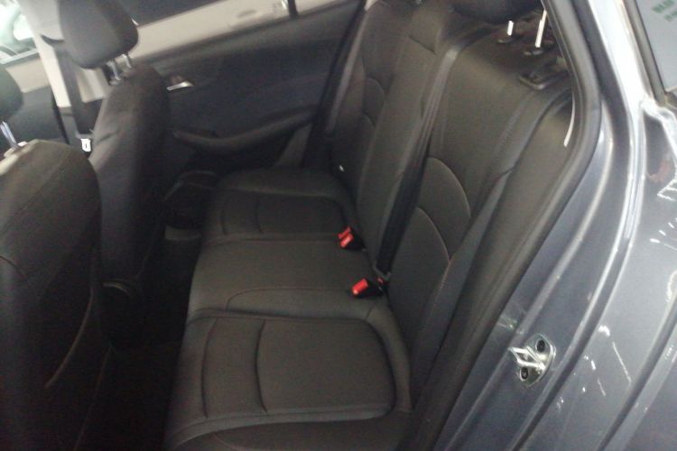 荣威i5 2023款 1.5L CVT豪华版中控内饰7004