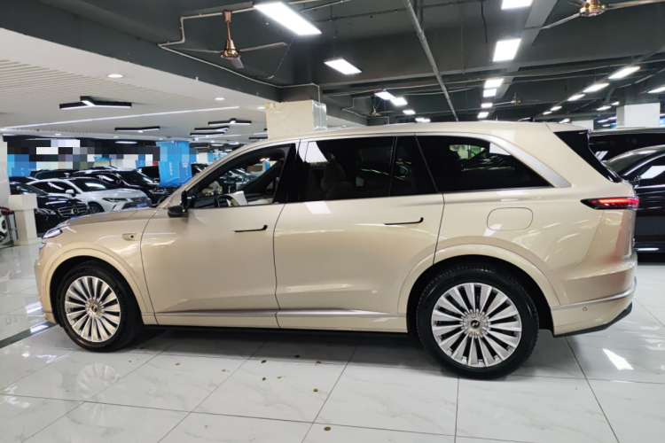 乐道L90 2025款 Ultra 六座版车身外观4