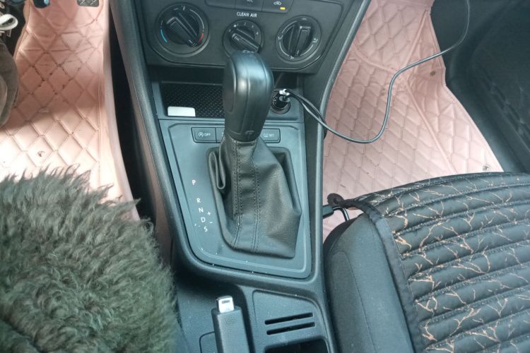 大众 2019款 朗逸启航 1.5L 自动风尚版 国VI中控内饰18