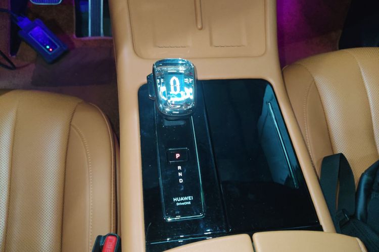 鸿蒙智行 问界M7 2024款 1.5T 智驾四驱Ultra版 6座局部细节18