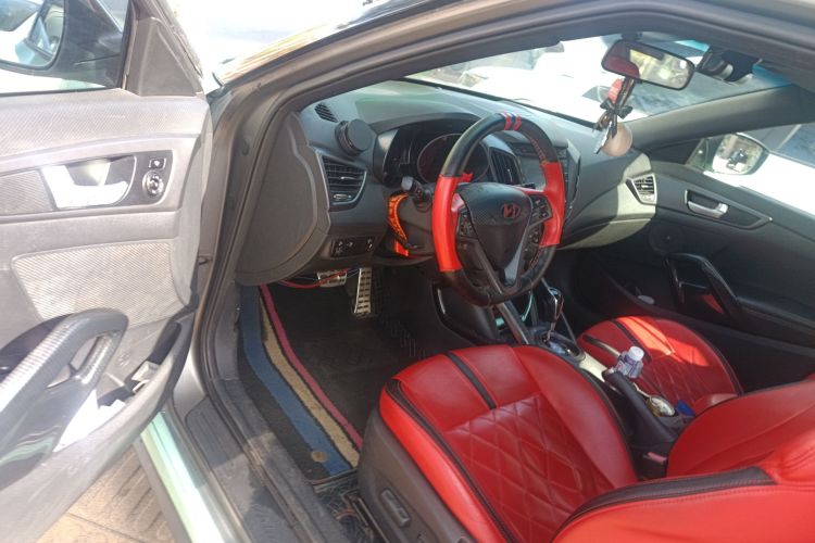 现代 Veloster飞思 2012款 1.6T 自动尊享版中控内饰7003