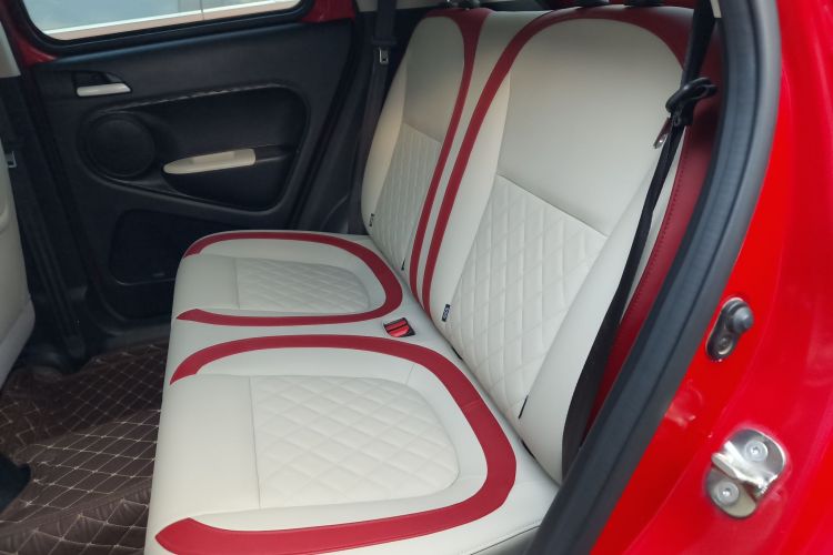 欧拉黑猫 2019款 351km 女神版中控内饰21