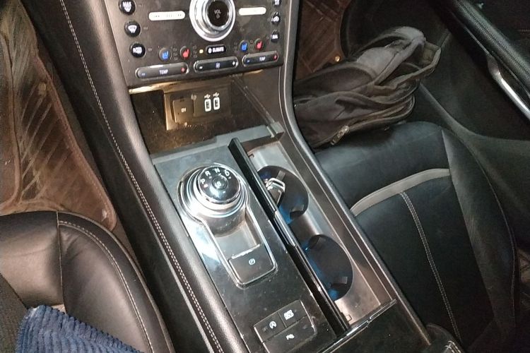 福特 金牛座 2018款 EcoBoost 245 卓越型 国V中控内饰18