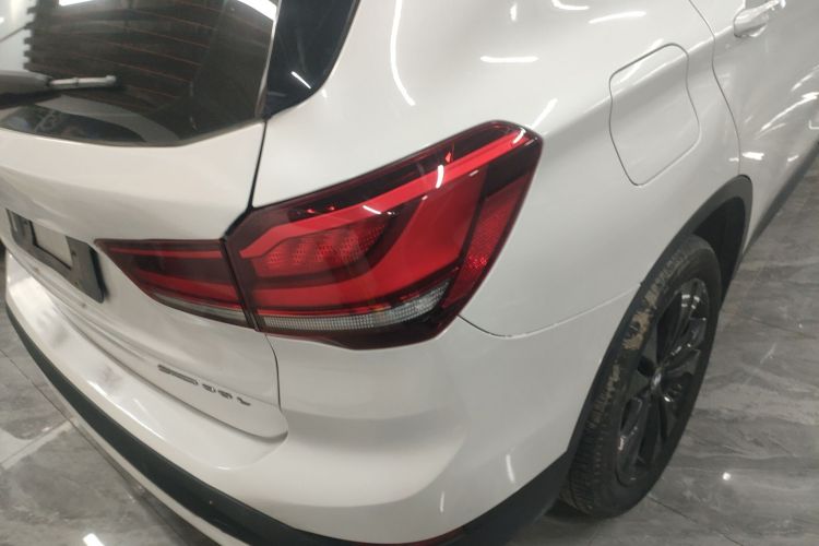 宝马X1 2020款 sDrive20Li 时尚型车身外观9